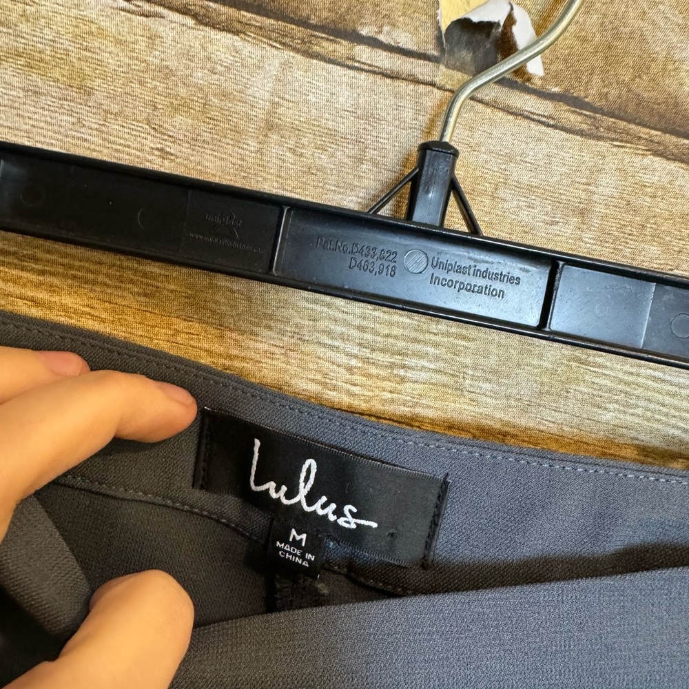 Lulus pants 🛍 - Picture 2 of 3